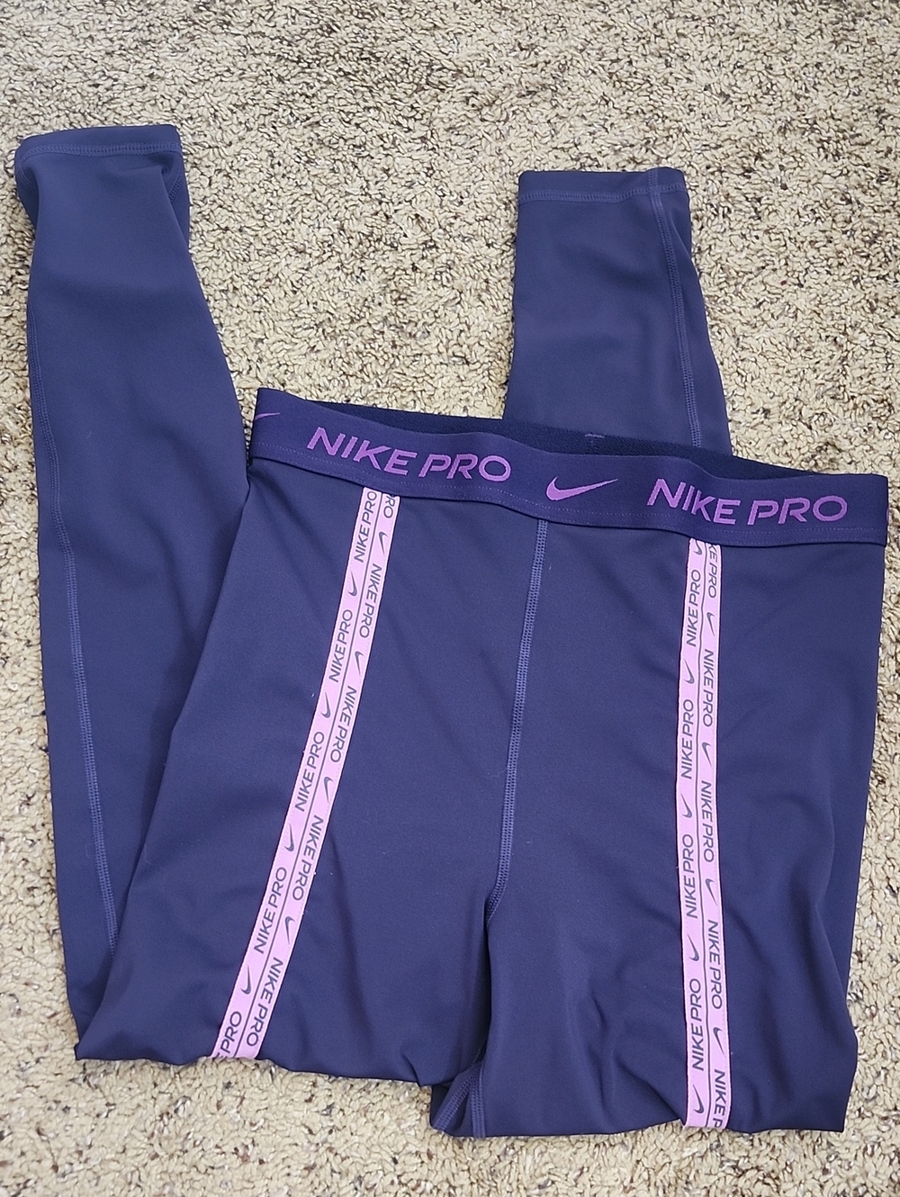Nike Women's Pro Dri-FIT High-Waisted 7/8 Leggings